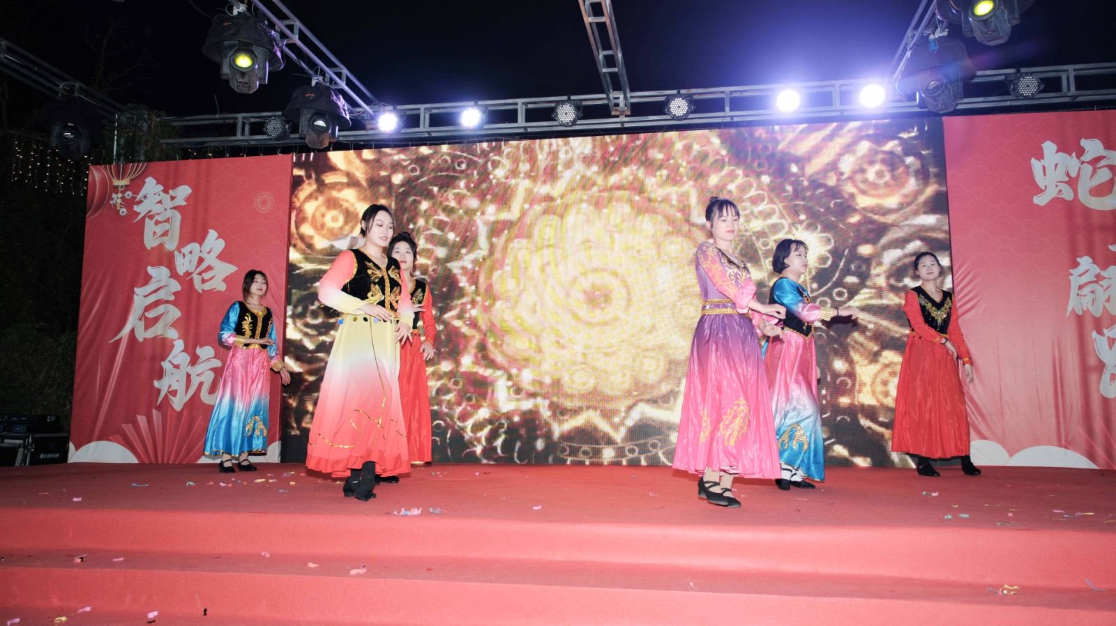 久信達科技2024年年會圓滿落幕：感恩同行，共創(chuàng)環(huán)保新未來，乘風破浪，夢想起航(圖9)